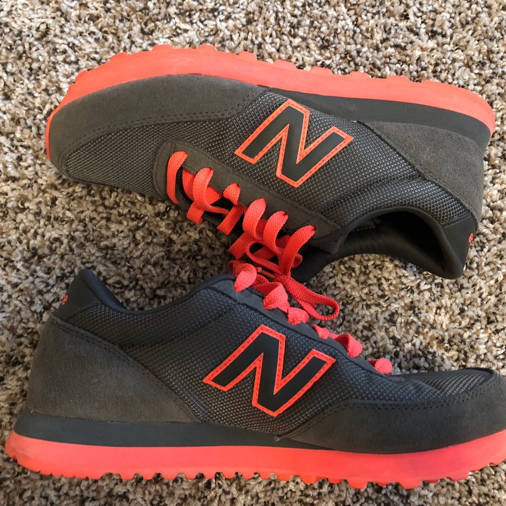 NEW BALANCE SHOES